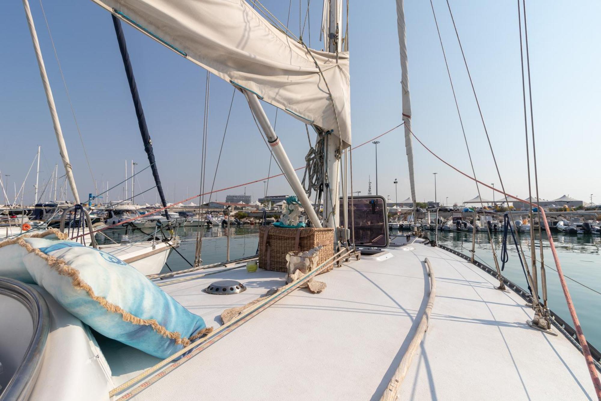 Quo Vadis Yacht Hotel en barco *